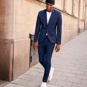 Brand New H&M Men's navy suit set - blazer & pants - super skinny fit - Size 36R